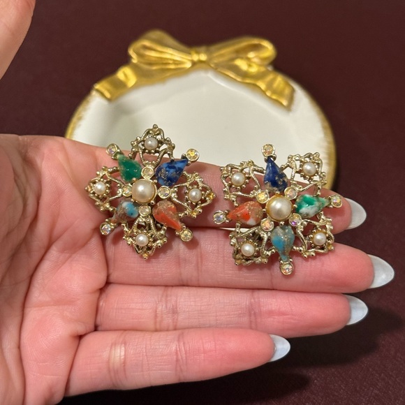 SARAH COVENTRY | Multicolor Clip On Earrings - Picture 3 of 4